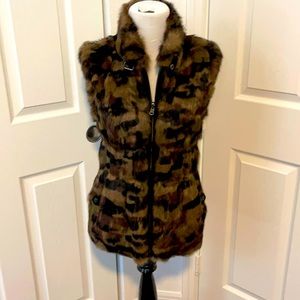 Jocelyn fur vest size small pre owed